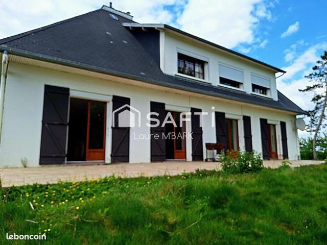 Maison 9 pièces 245 m²