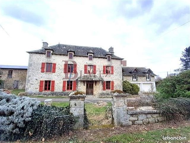 Maison 9 pièces 245 m²