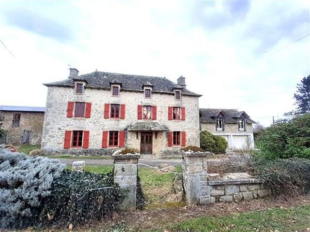Maison 9 pièces 245 m²