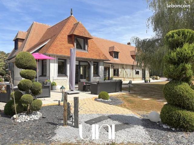 Maison 9 pièces 245 m²