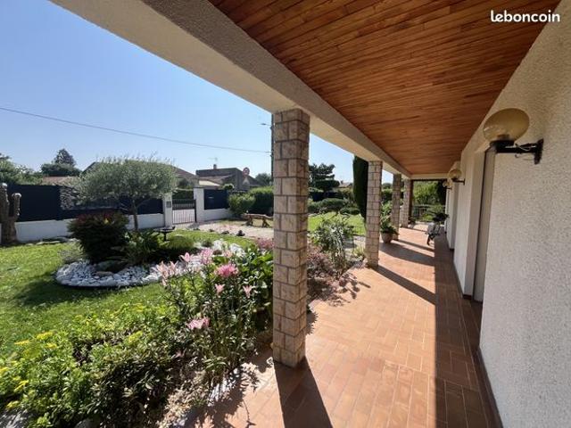 Maison 9 pièces 245 m²