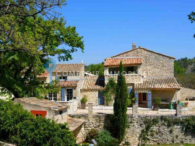 Maison 9 pièces 245 m²