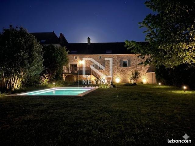 Maison 9 pièces 245 m²
