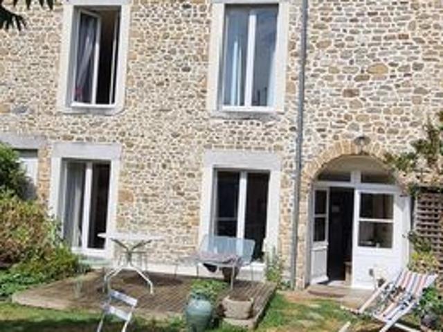Maison 9 pièces 245 m²