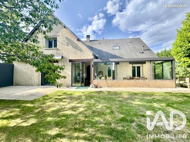 Maison 9 pièces 246 m²