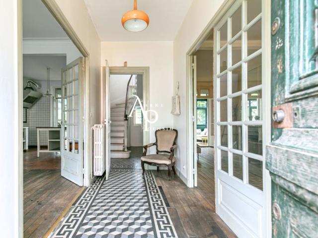 Maison 9 pièces 246 m²