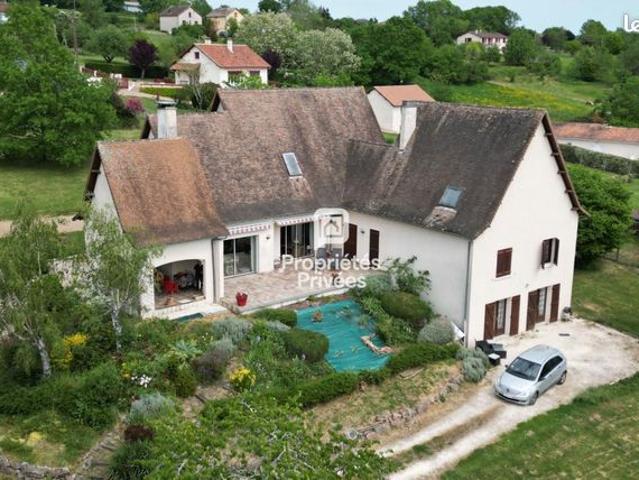 Maison 9 pièces 246 m²