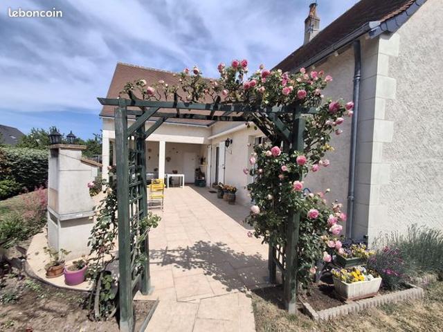 Maison 9 pièces 246 m²