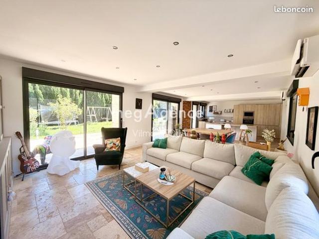 Maison 9 pièces 246 m²