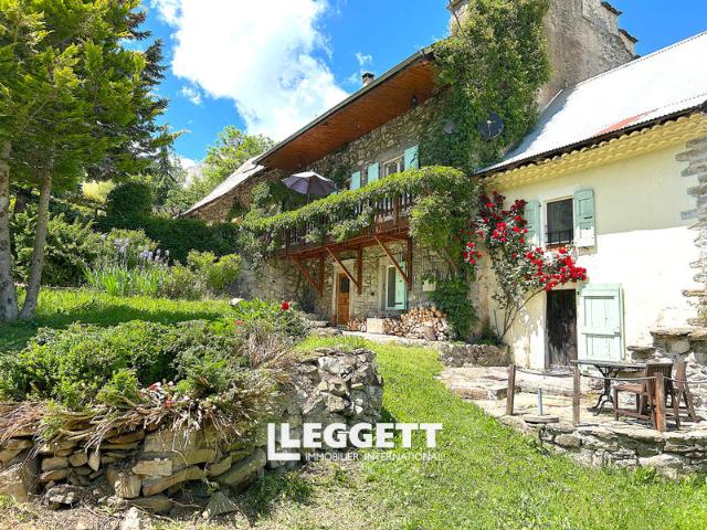 Maison 9 pièces 247 m²