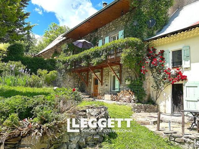 Maison 9 pièces 247 m²