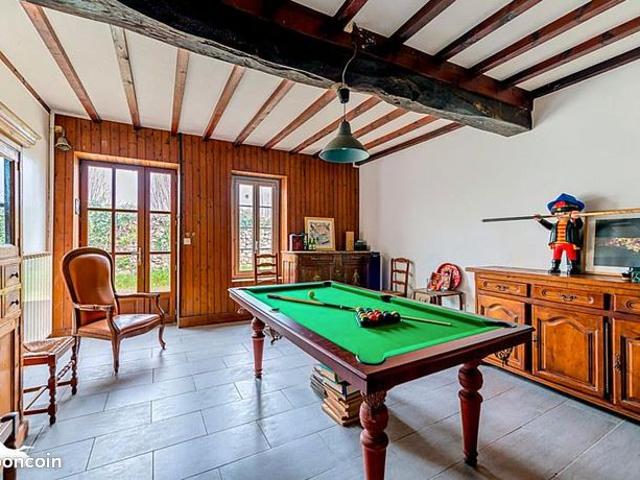 Maison 9 pièces 247 m²