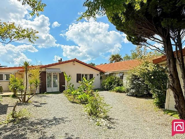 Maison 9 pièces 248 m²