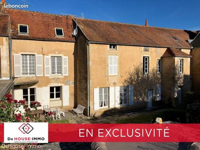 Maison 9 pièces 252 m²