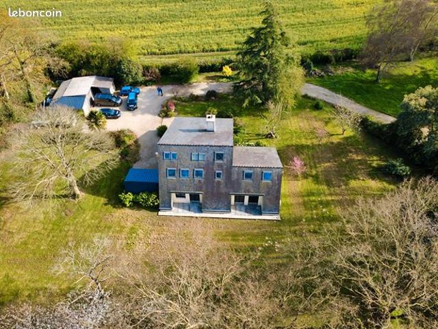 Maison 9 pièces 248 m²