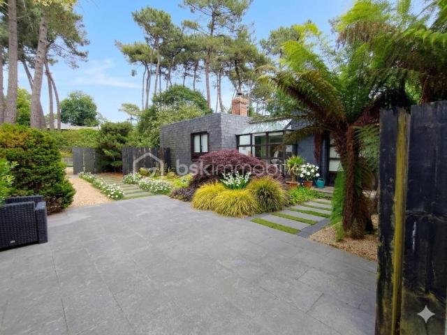 Maison 9 pièces 248 m²
