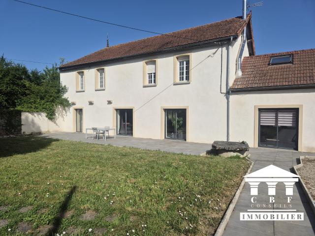 Maison 9 pièces 248 m²