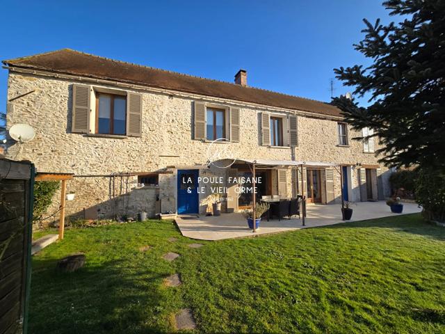 Maison 9 pièces 249 m²