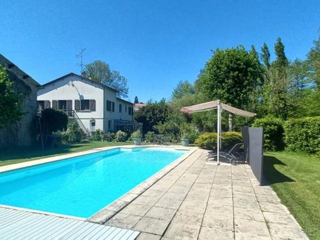 Maison 9 pièces 249 m²