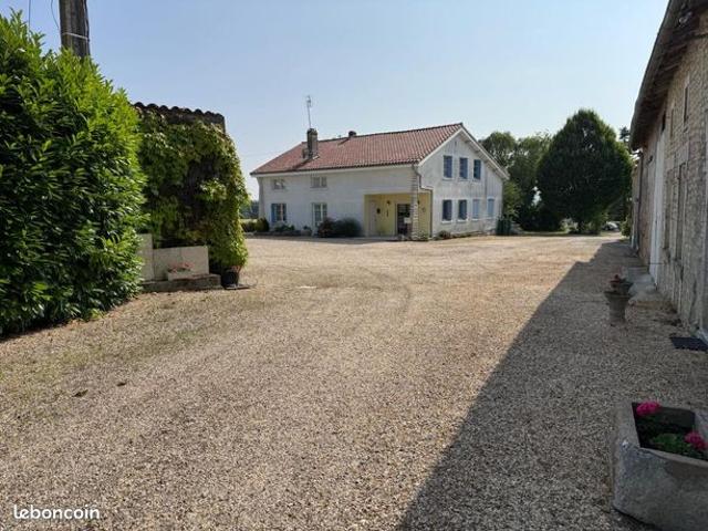 Maison 9 pièces 249 m²