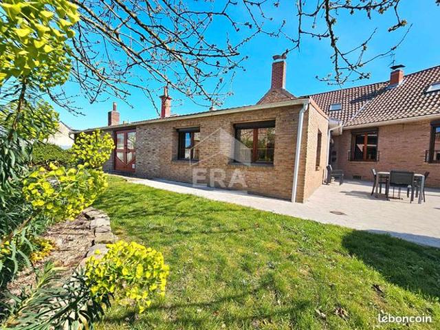 Maison 9 pièces 240 m²