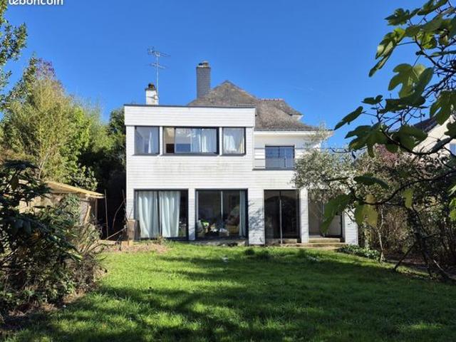 Maison 9 pièces 240 m²