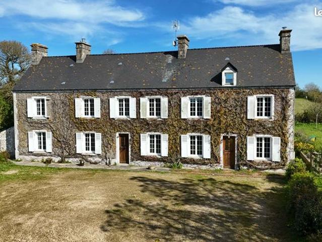 Maison 9 pièces 240 m²