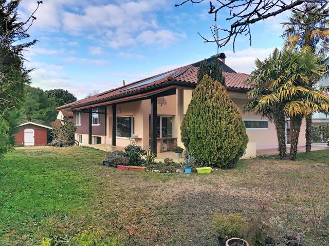 Maison 9 pièces 240 m²