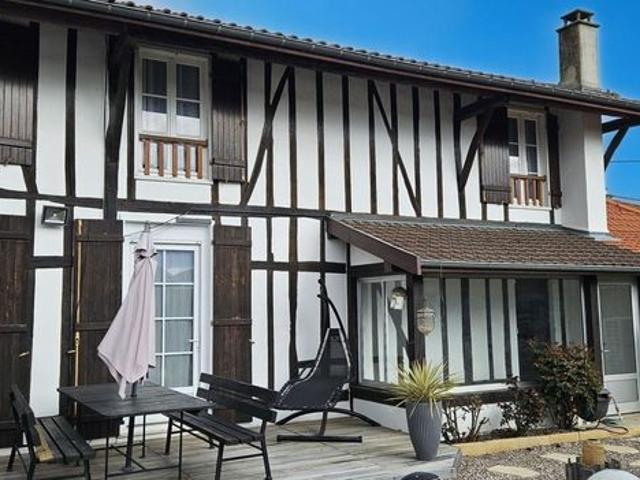 Maison 9 pièces 240 m²