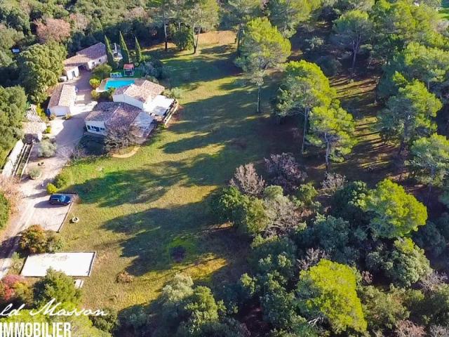 Maison 9 pièces 240 m²