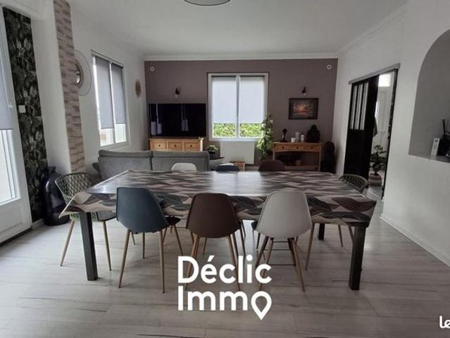 Maison 9 pièces 240 m²