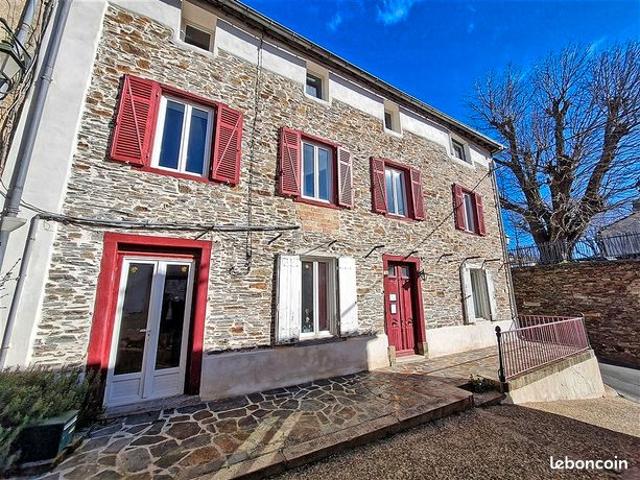 Maison 9 pièces 240 m²