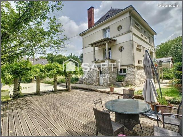 Maison 9 pièces 240 m²