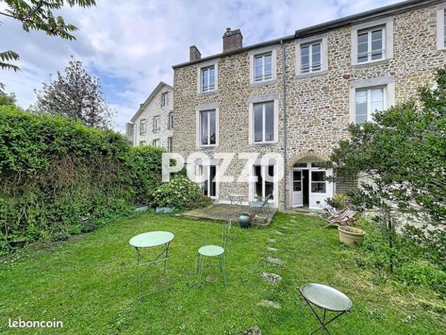 Maison 9 pièces 240 m²