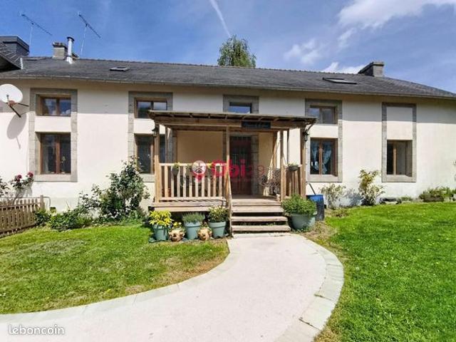 Maison 9 pièces 240 m²