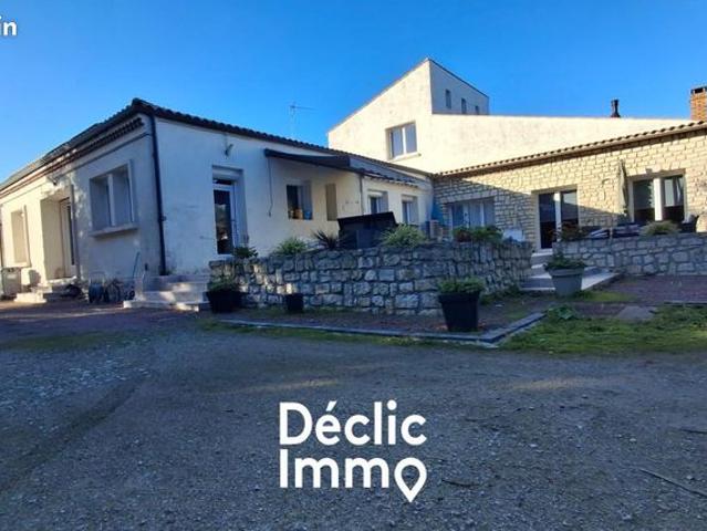 Maison 9 pièces 240 m²
