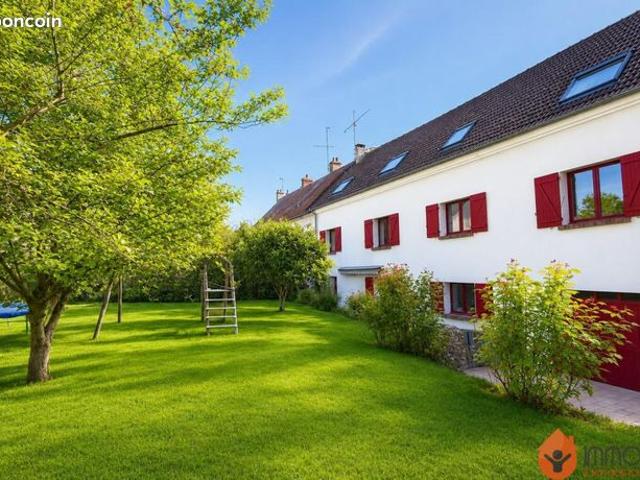 Maison 9 pièces 240 m²