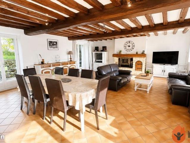 Maison 9 pièces 240 m²