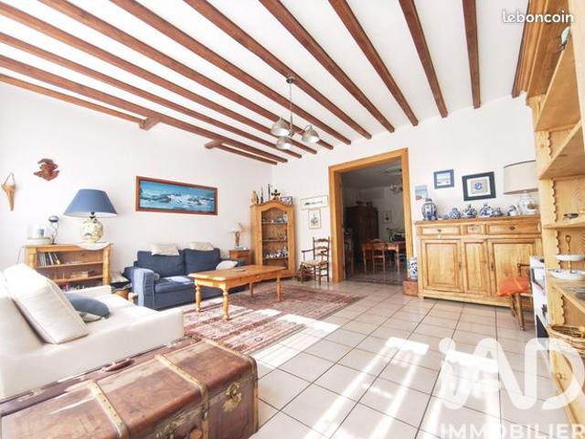 Maison 9 pièces 240 m²