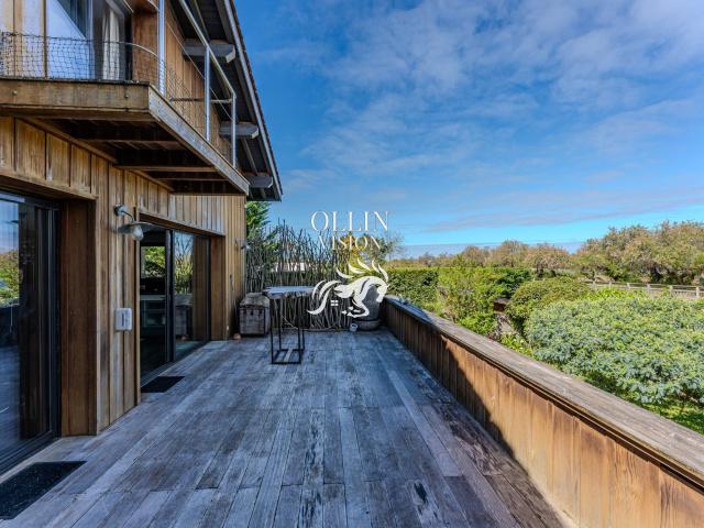 Maison 9 pièces 240 m²