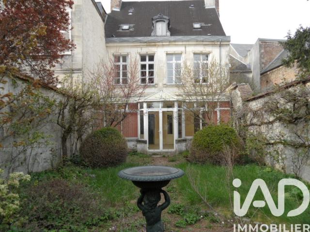 Maison 9 pièces 240 m²