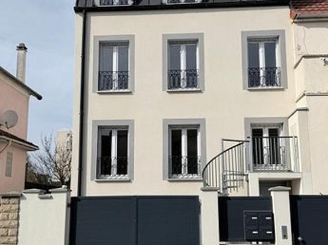 Maison 9 pièces 240 m²