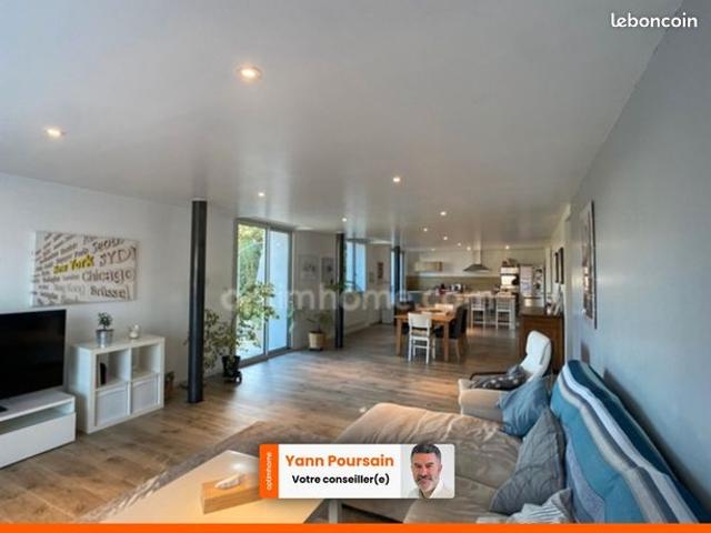 Maison 9 pièces 241 m²