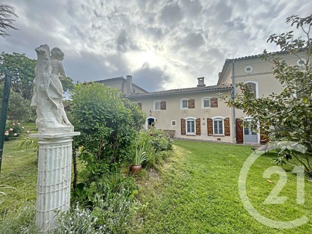 Maison 9 pièces 241 m²