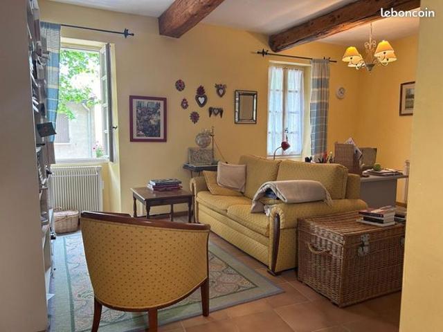 Maison 9 pièces 241 m²
