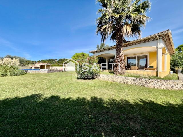 Maison 9 pièces 241 m²