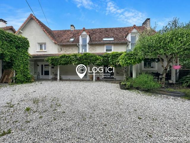 Maison 9 pièces 241 m²