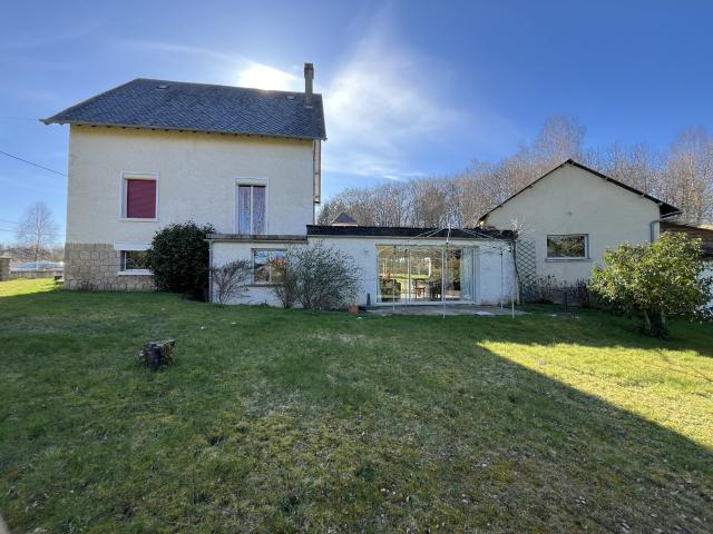 Maison 9 pièces 242 m²