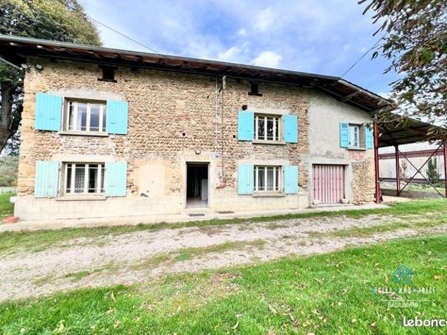 Maison 9 pièces 242 m²