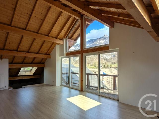 Maison 9 pièces 242 m²